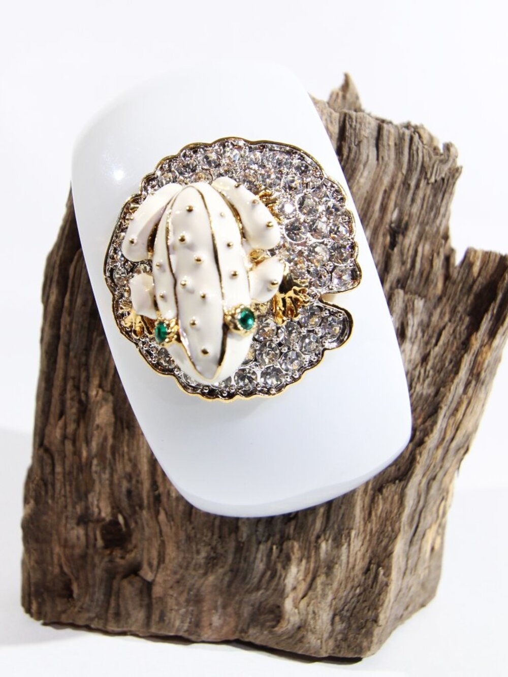 Vintage Real Collectibles by Adrienne White Frog Bracelet